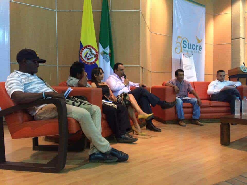 Organizaciones Sociales y Autoridades Gubernamentales Dialogan en Foro