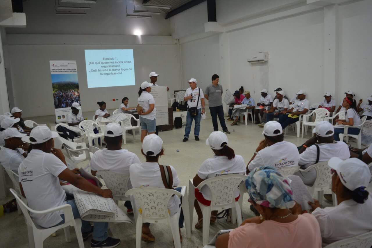 ¡Trabaja con nosotros!